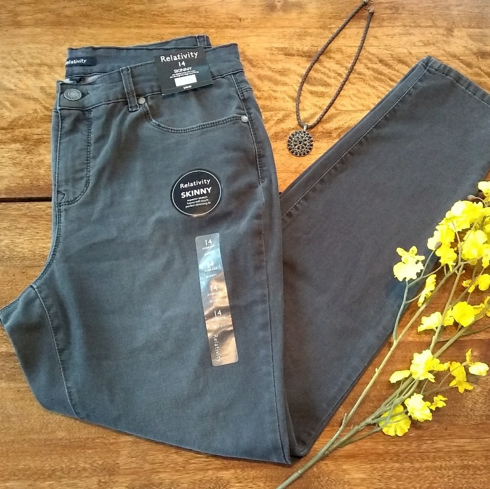 Relativity Skinny Jeans Size 14